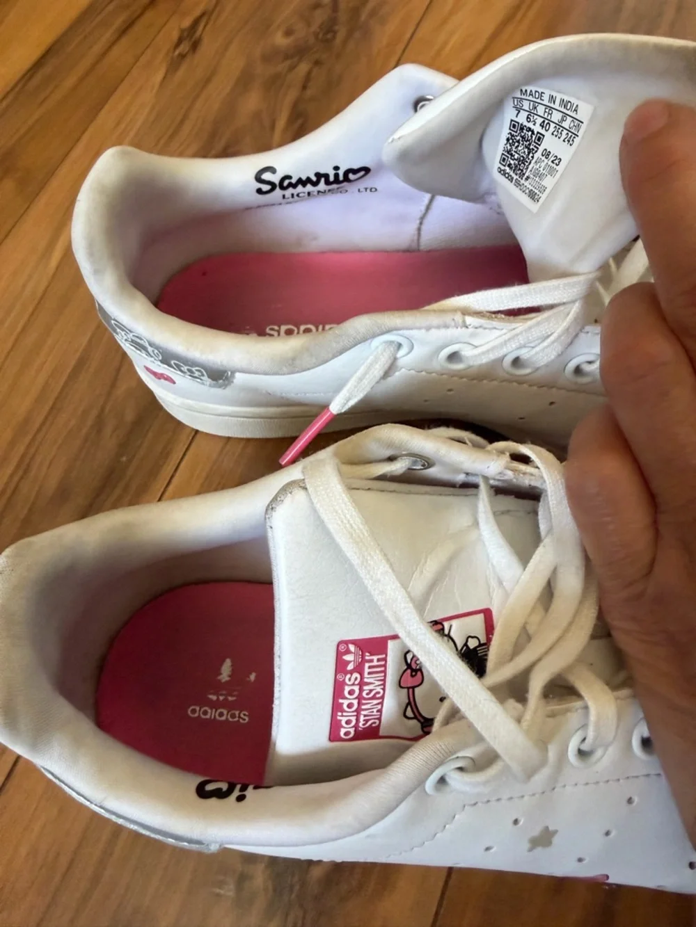 Adidas Stan Smith x Hello Kitty and friends sneaker